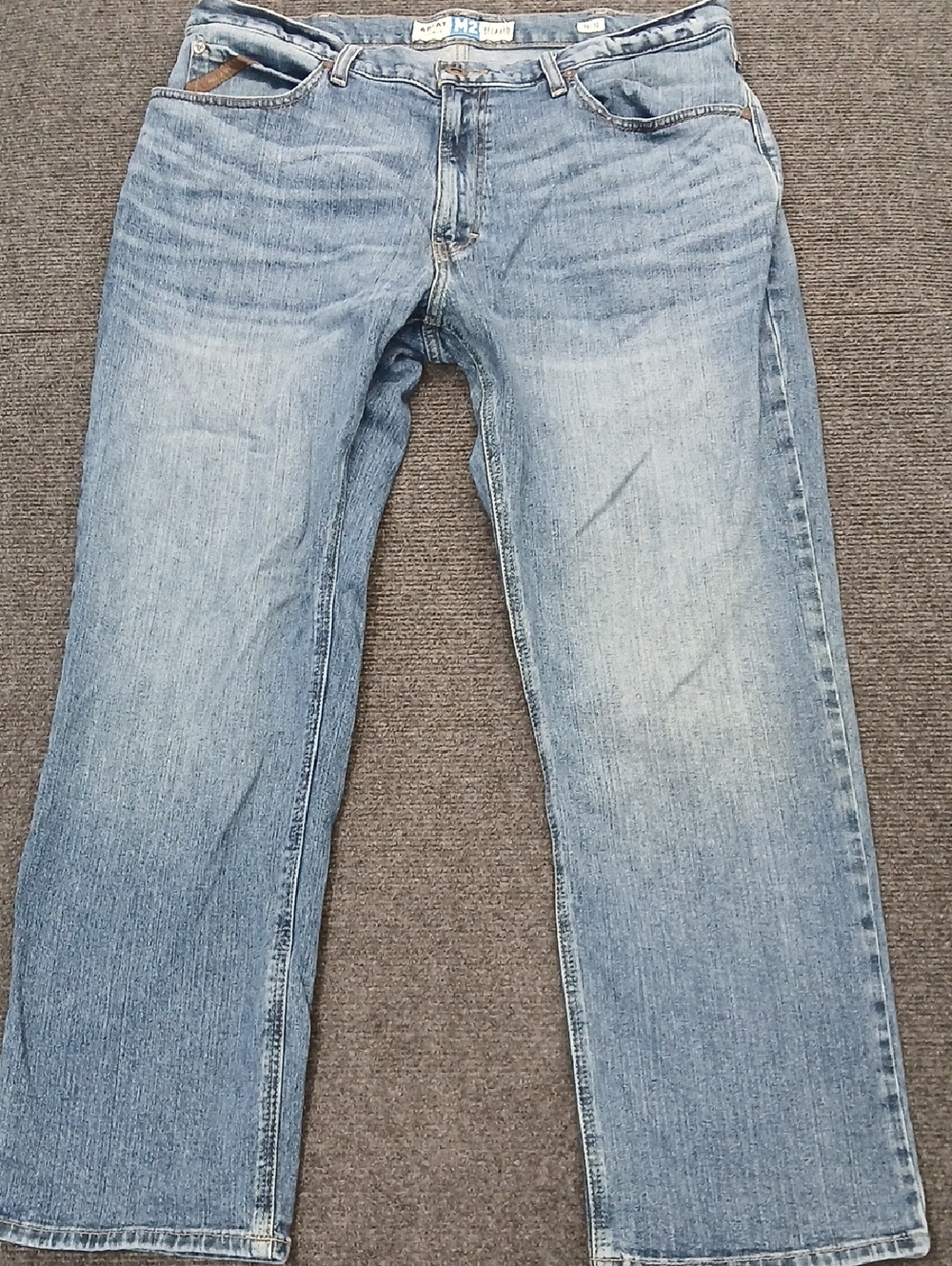 ARIAT M2 Men's SZ 36/30 Medium Blue Relaxed Fit Straight-Leg Cowboy Jeans